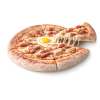 Pizza Texas à Vervins - Crème fraîche, merguez, bacon et œufs sur pâte fraîche artisanale